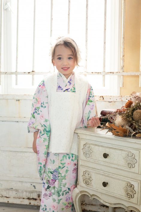３歳洋風花とレースおしゃれお着物