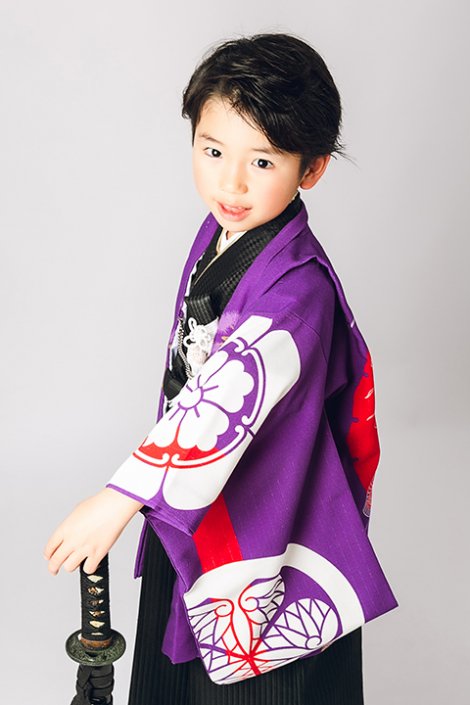 5歳七五三羽織袴セット　紫（家紋龍）