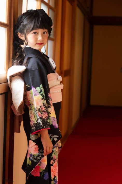 おしゃれ　７歳　黒着物